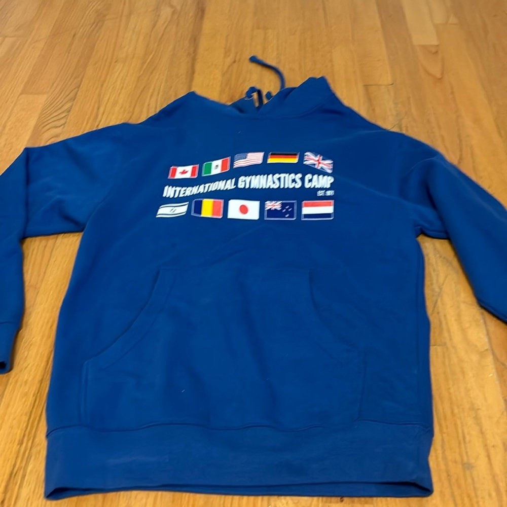 International gymnastics camp hoodie size medium 5+ year camper sweatshirt